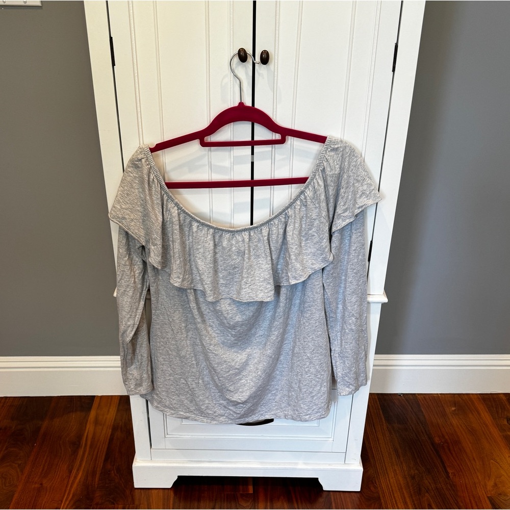 VGUC Lilly Pulitzer off the shoulder ruffle top